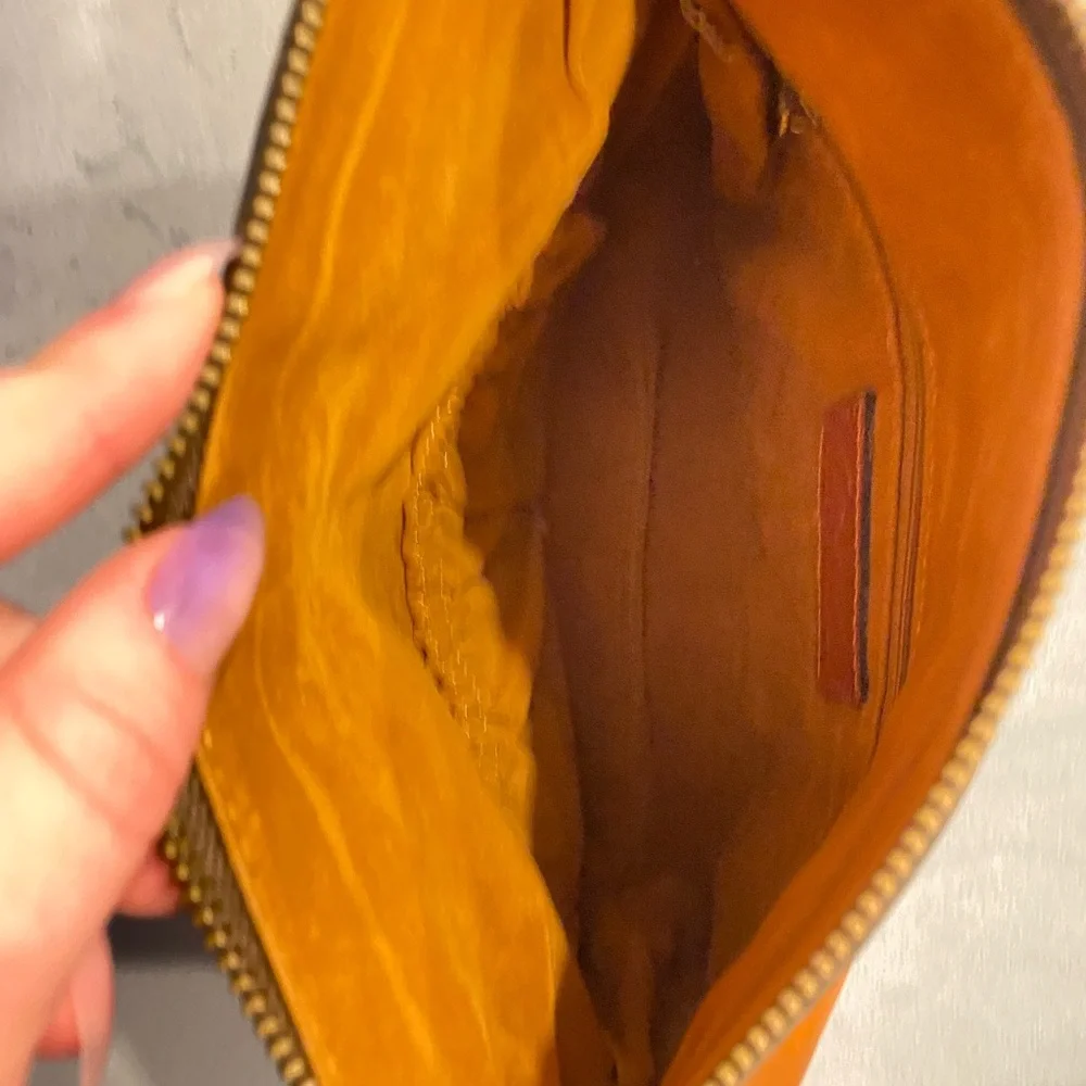 Patricia Nash large wallet wristlet clutch - Picture 5 of 5